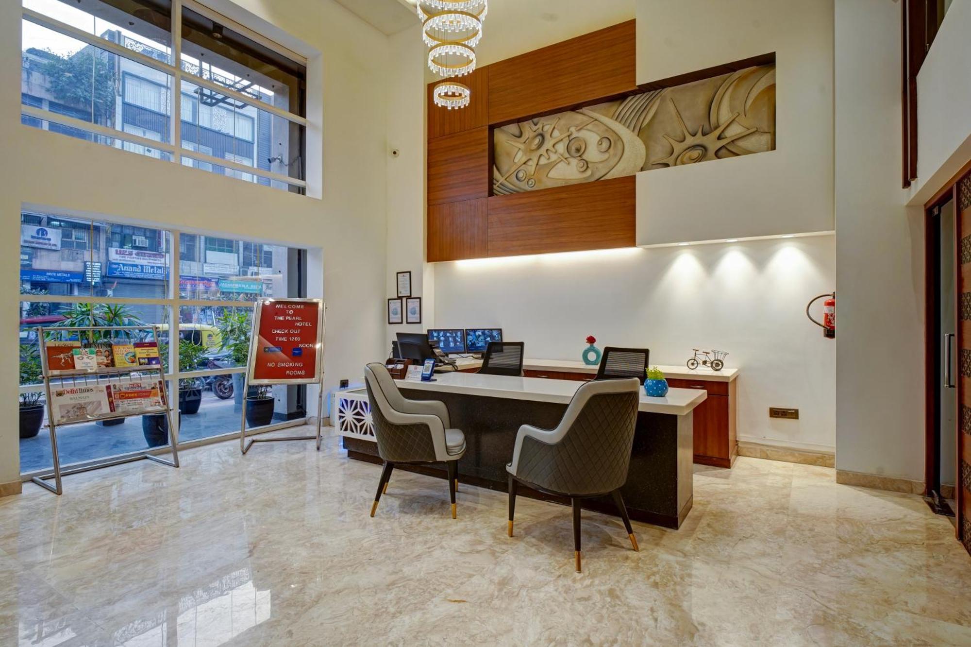 Hotel The Pearl - Traveler'S Choice Award Winner For 2025 New Delhi Exterior photo