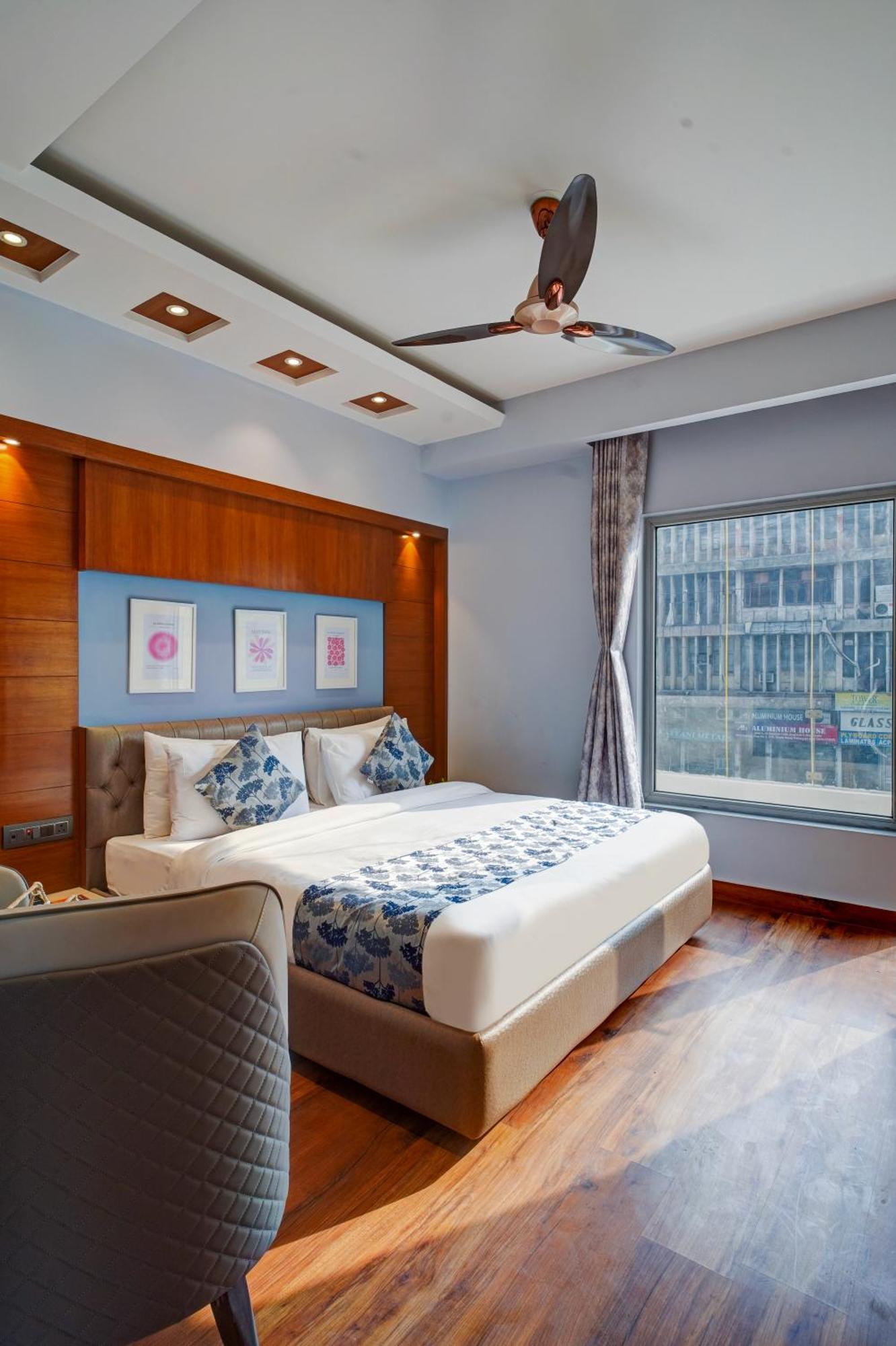 Hotel The Pearl - Traveler'S Choice Award Winner For 2025 New Delhi Exterior photo