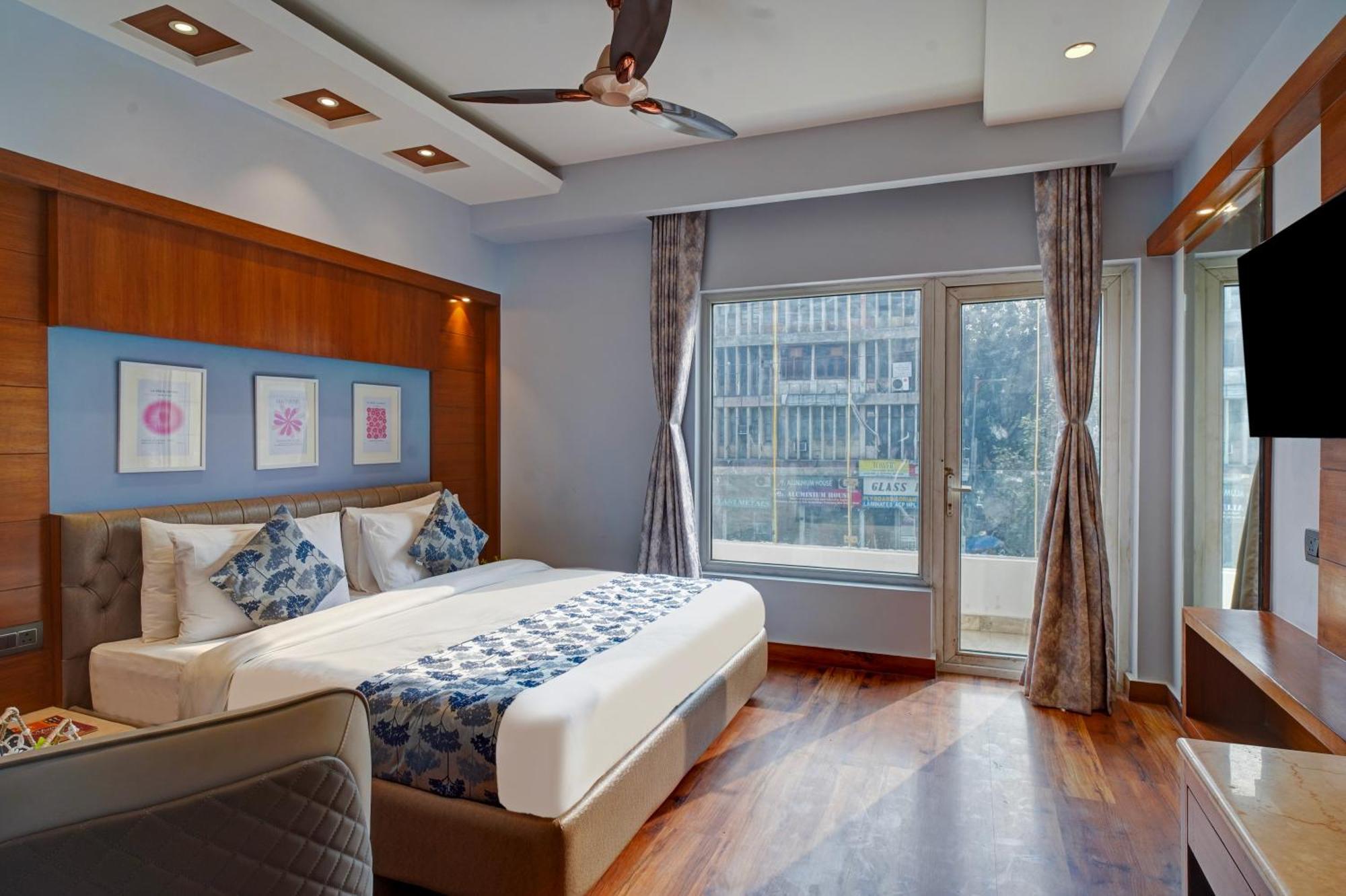 Hotel The Pearl - Traveler'S Choice Award Winner For 2025 New Delhi Exterior photo
